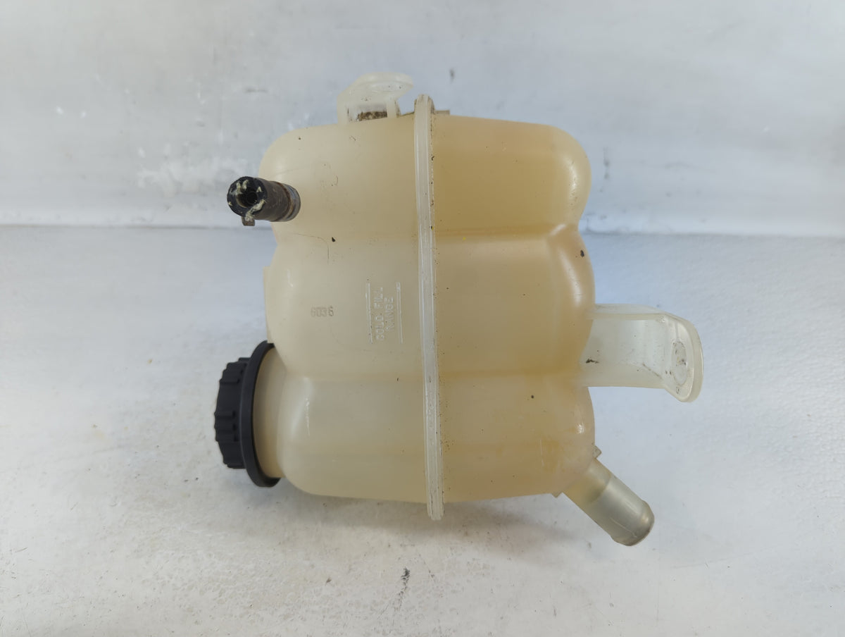 2004-2008 Ford F-150 Radiator Coolant Overflow Expansion Tank Bottle 925541 - Oemusedautoparts1.com
