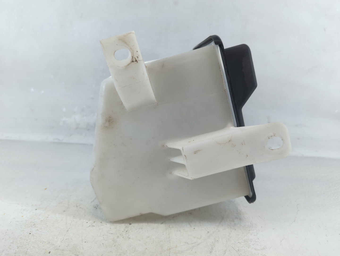 1998-2006 Ford F-150 Windshield Washer Fluid Reservoir Bottle Oem - Oemusedautoparts1.com