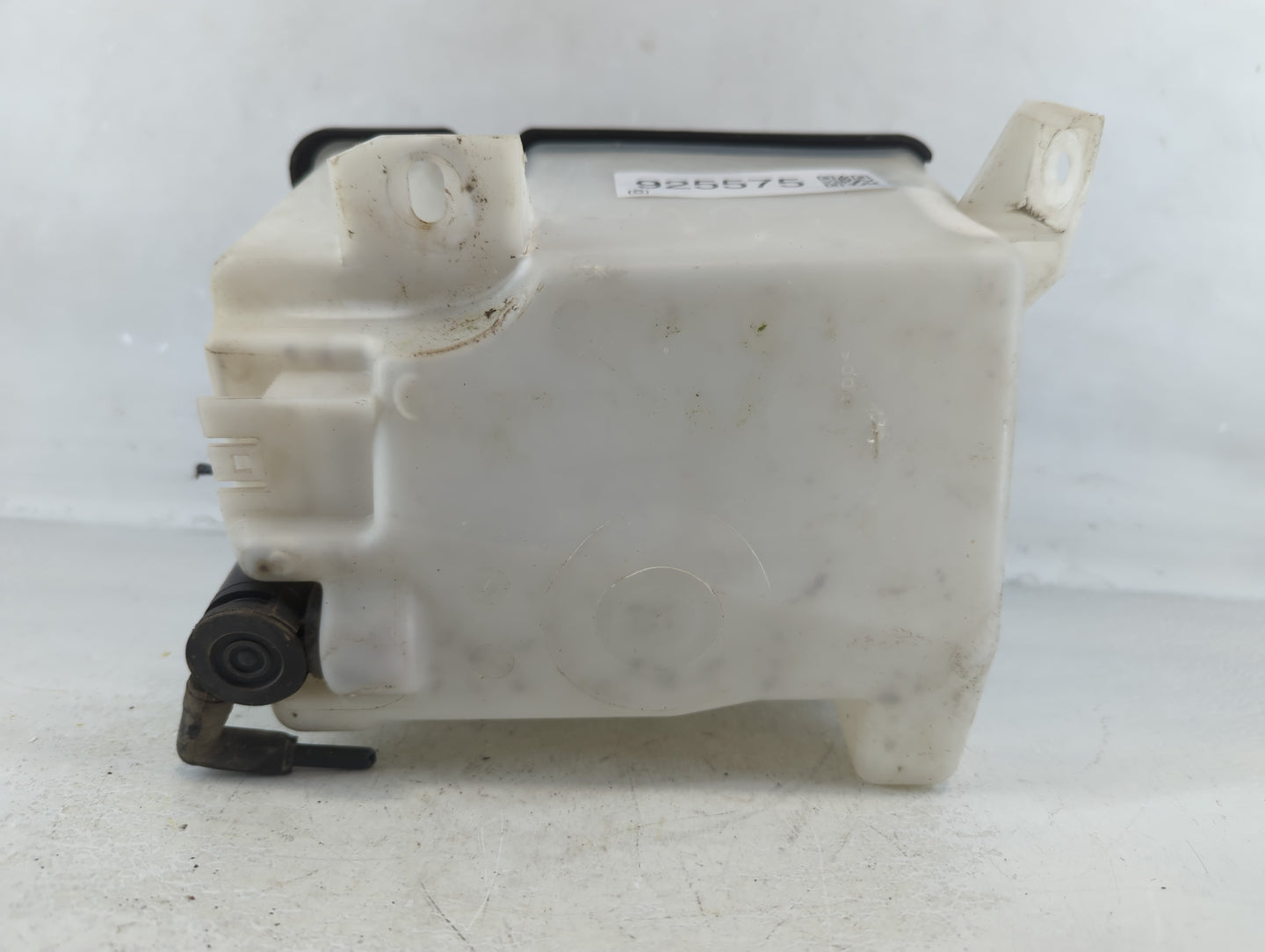 1998-2006 Ford F-150 Windshield Washer Fluid Reservoir Bottle Oem - Oemusedautoparts1.com