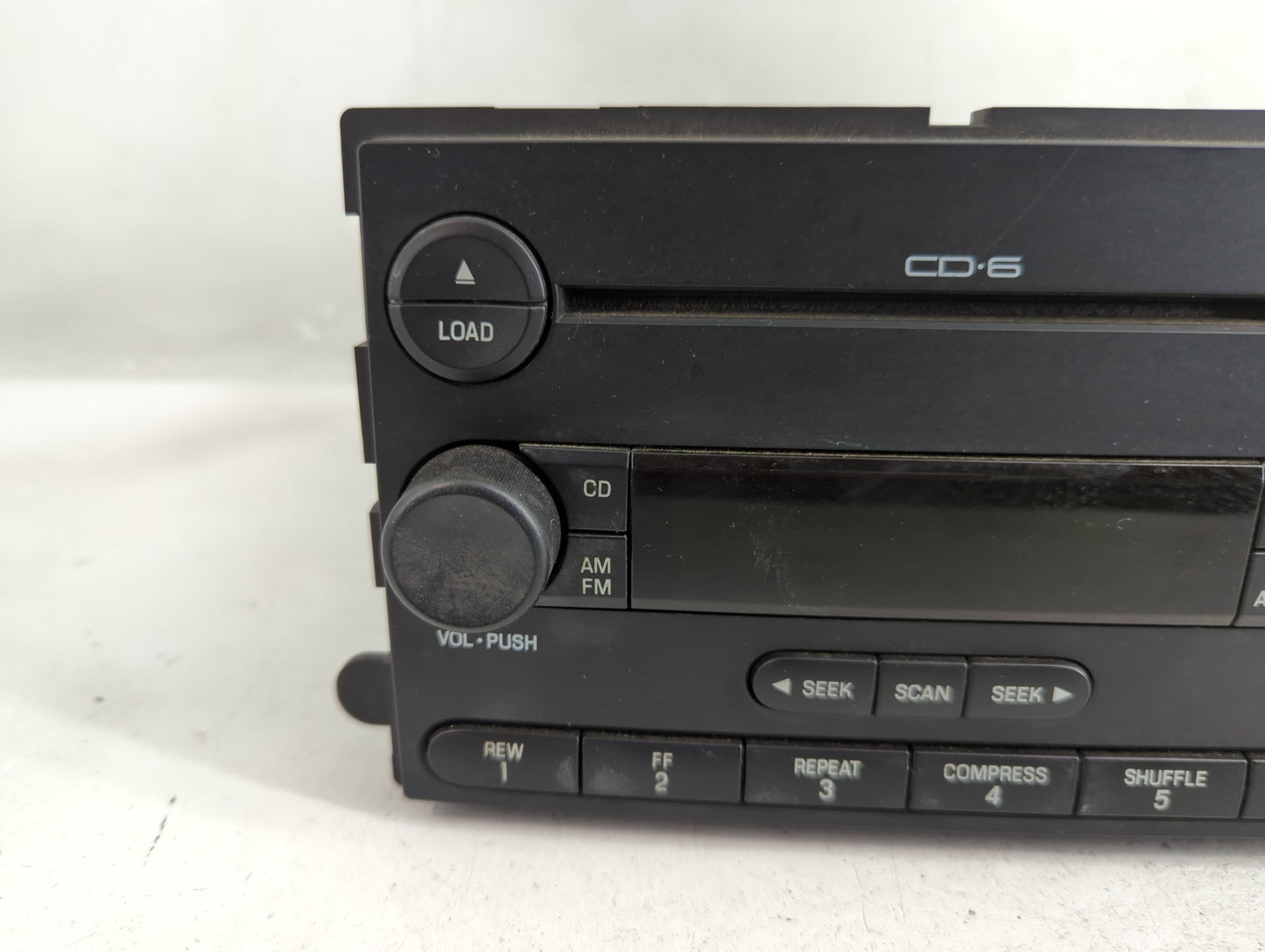 2006 Ford F-250 Super Duty Radio AM FM Cd Player Receiver Replacement P/N:6C3T-18C815-AA Fits OEM Used Auto Parts - Oemuseda