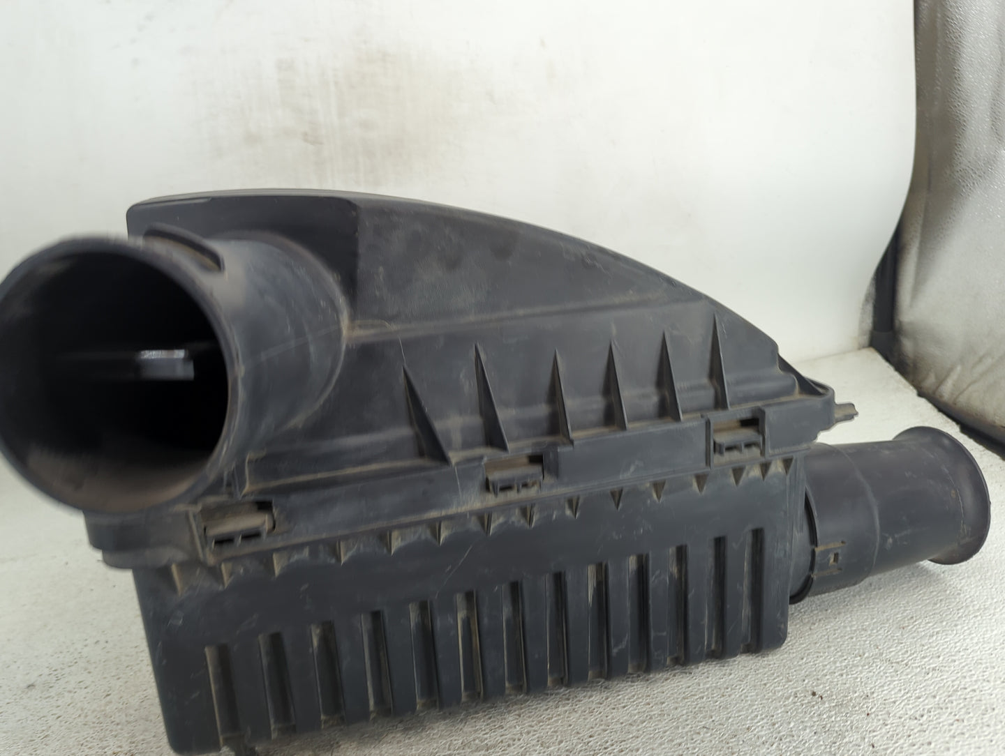 2005-2007 Ford F-250 Super Duty Air Cleaner Intake-duct Hose Tube - Oemusedautoparts1.com