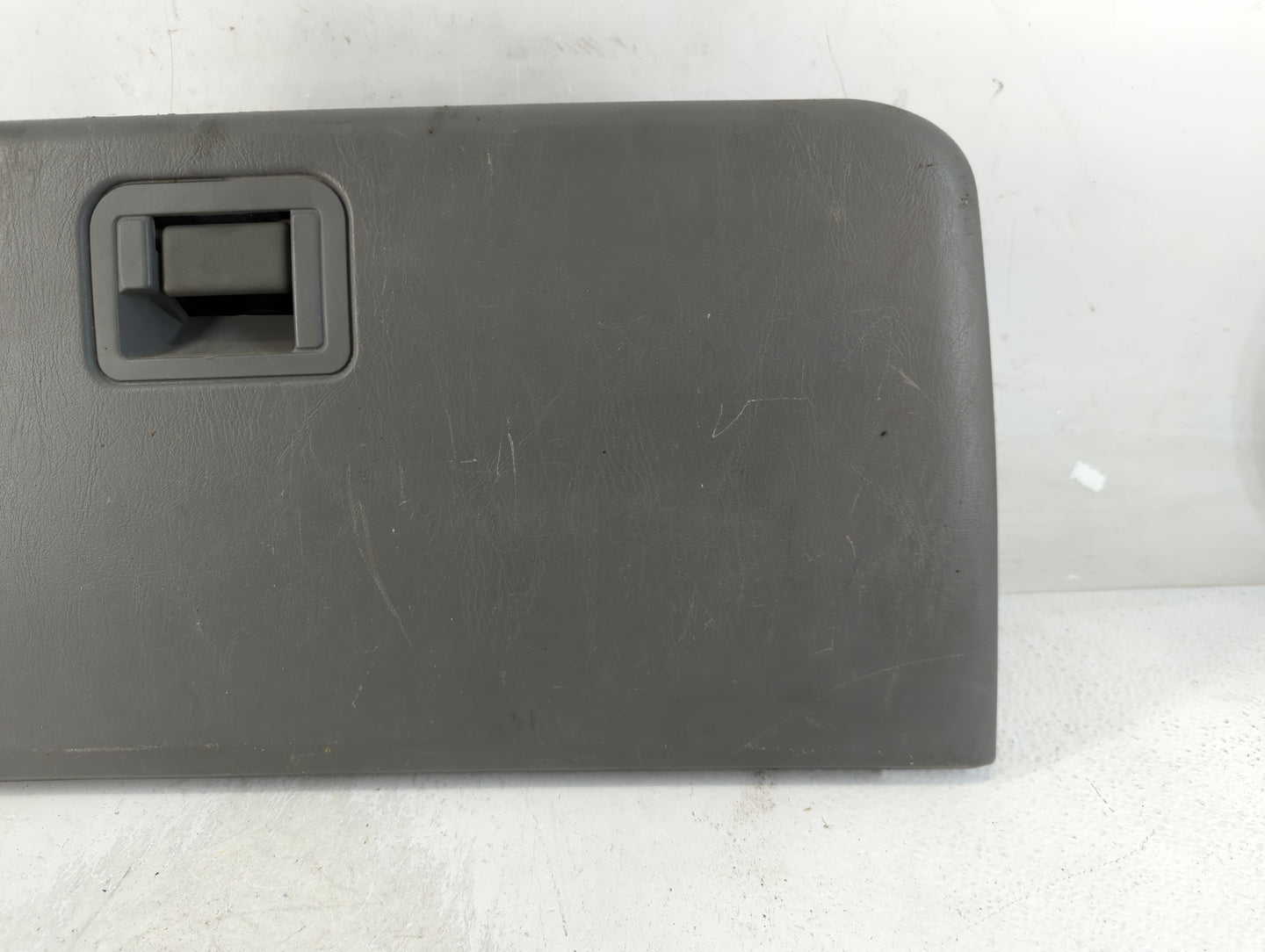 2006 Ford F-250 Super Duty Passenger Glove Box Door Storage Compartment - Oemusedautoparts1.com