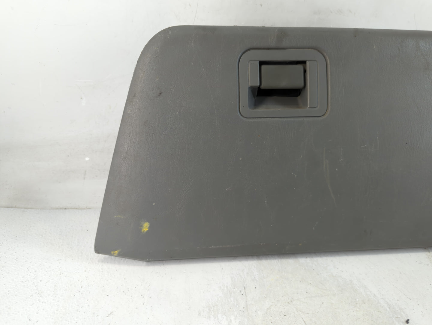 2006 Ford F-250 Super Duty Passenger Glove Box Door Storage Compartment - Oemusedautoparts1.com