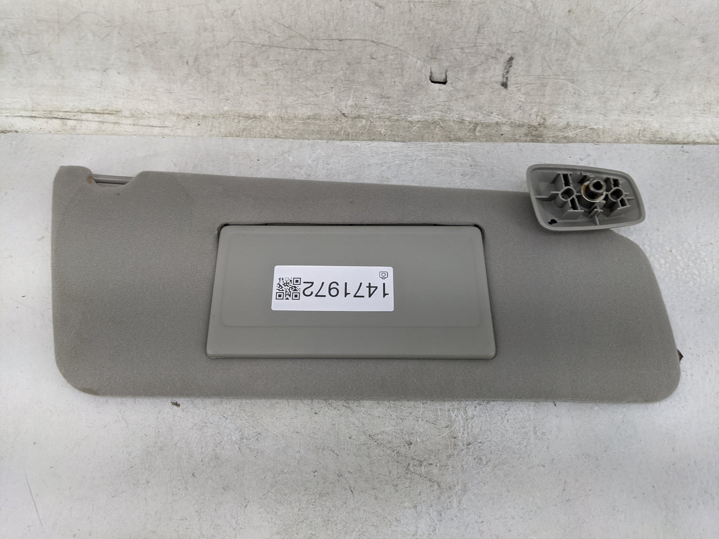 2006 Ford F150 Sun Visor Shade Replacement Passenger Right Mirror Fits Fits 2004 2005 2007 2008 OEM Used Auto Parts - Oemuse