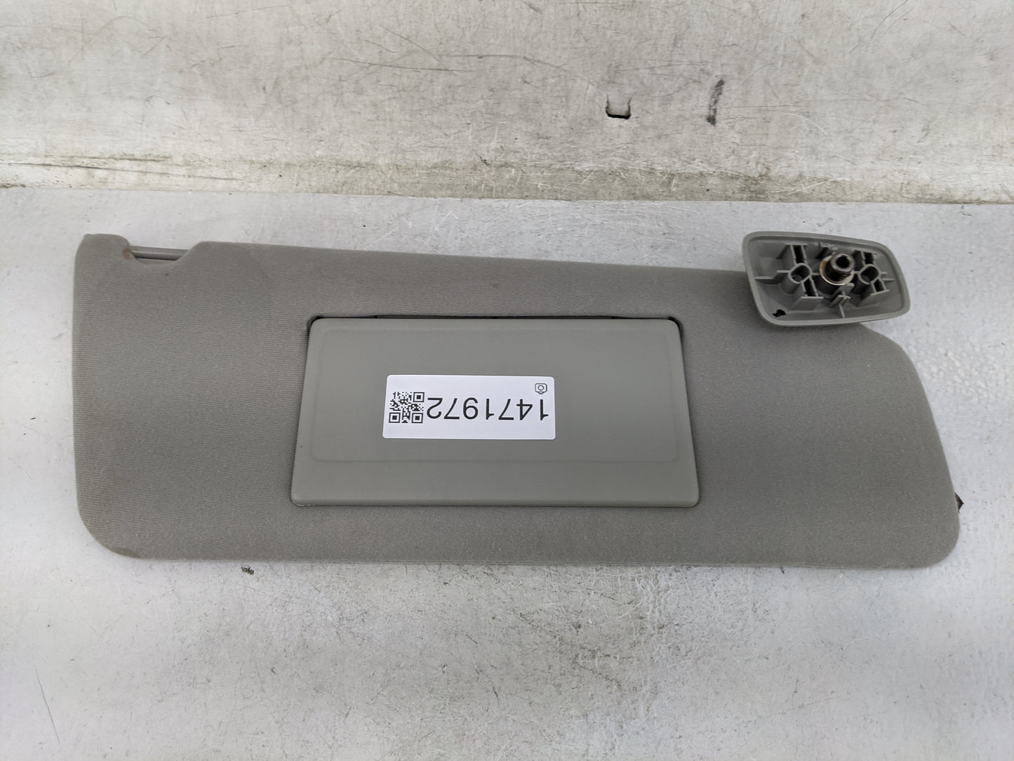 2006 Ford F150 Sun Visor Shade Replacement Passenger Right Mirror Fits Fits 2004 2005 2007 2008 OEM Used Auto Parts - Oemuse