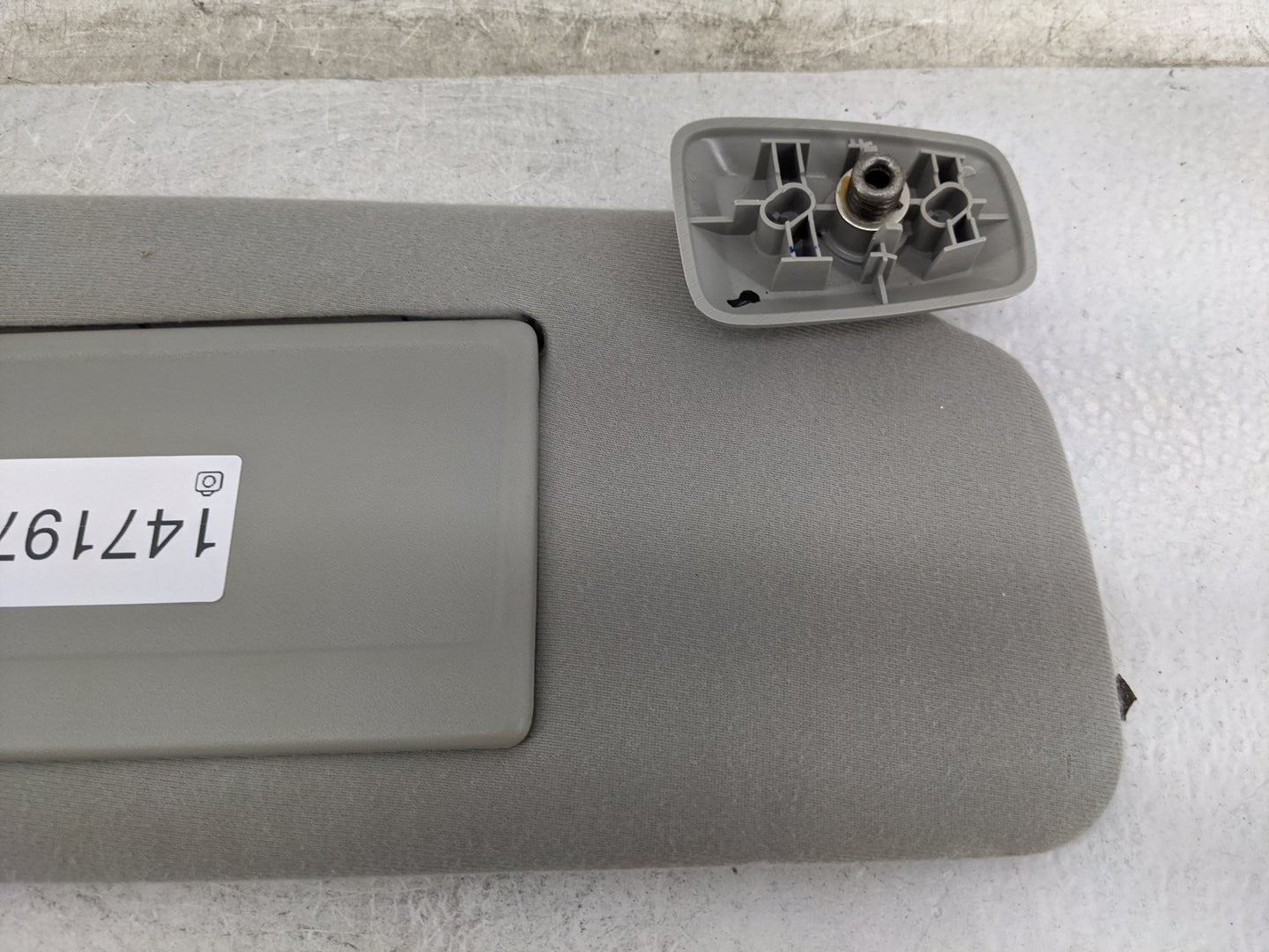 2006 Ford F150 Sun Visor Shade Replacement Passenger Right Mirror Fits Fits 2004 2005 2007 2008 OEM Used Auto Parts - Oemuse