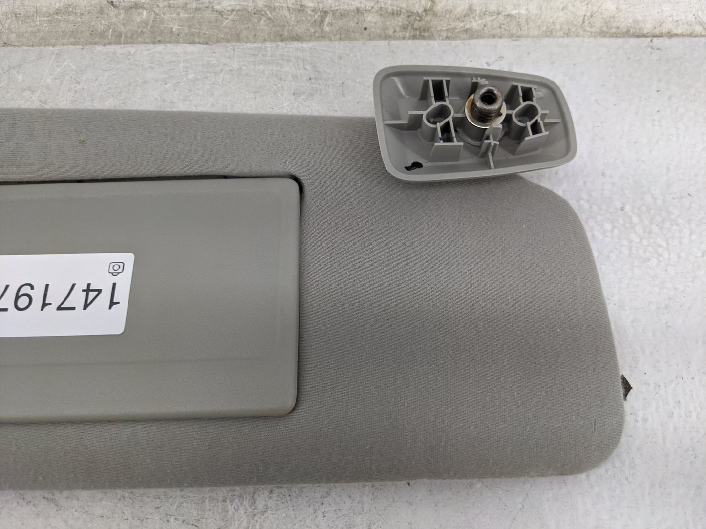2006 Ford F150 Sun Visor Shade Replacement Passenger Right Mirror Fits Fits 2004 2005 2007 2008 OEM Used Auto Parts - Oemuse