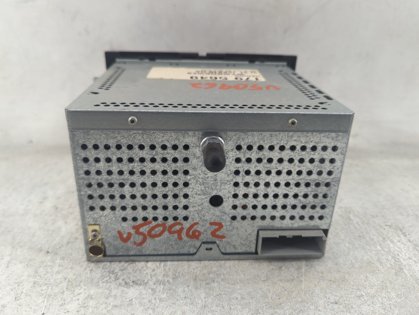 2006 Ford F150 Radio AM FM Cd Player Receiver Replacement P/N:6L3T-18K810-HA YAMG040511 Fits OEM Used Auto Parts - Oemusedau