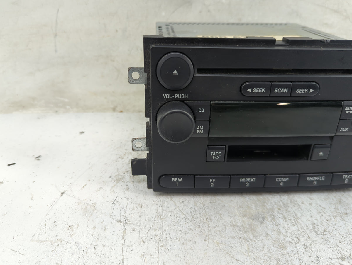 2006 Ford F150 Radio AM FM Cd Player Receiver Replacement P/N:6L3T-18C868-AD Fits Fits 2005 OEM Used Auto Parts - Oemusedaut