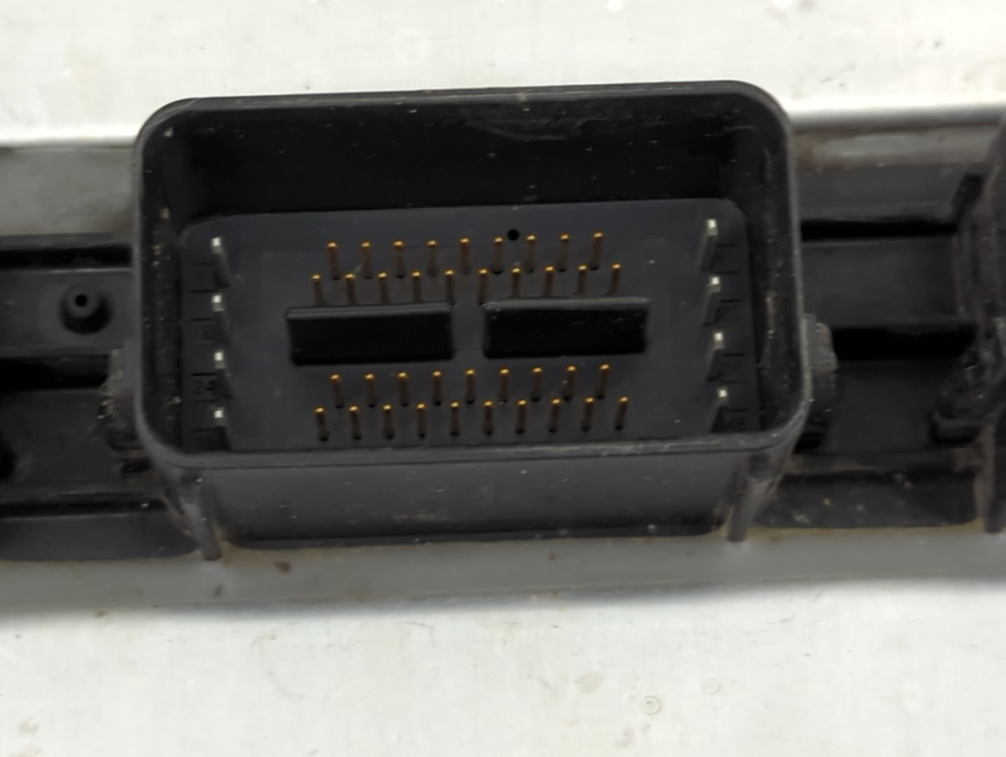 2006 Ford F250sd PCM Engine Control Computer ECU ECM PCU OEM P/N:EE0FA 5E173 KYN0 DPU-462 Fits OEM Used Auto Parts - Oemused