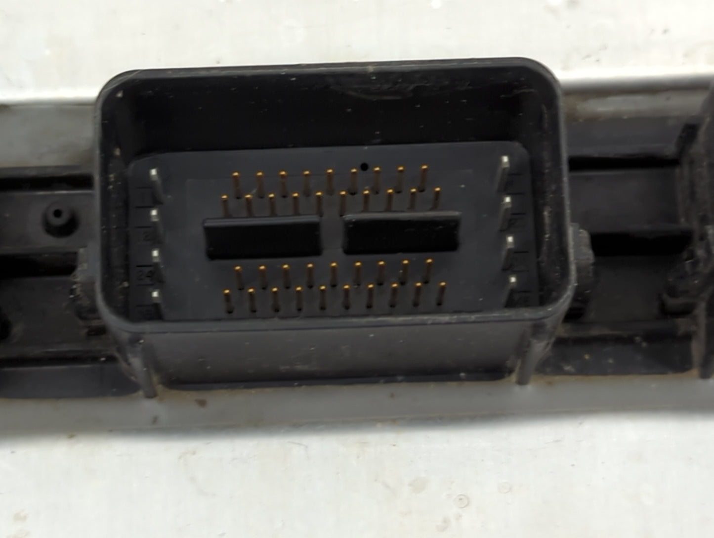 2006 Ford F250sd PCM Engine Control Computer ECU ECM PCU OEM P/N:EE0FA 5E173 KYN0 DPU-462 Fits OEM Used Auto Parts - Oemused