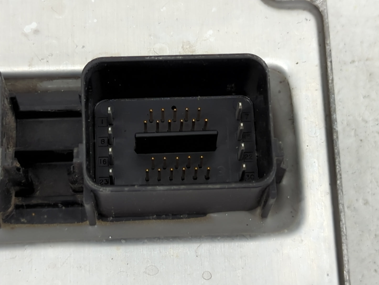2006 Ford F250sd PCM Engine Control Computer ECU ECM PCU OEM P/N:EE0FA 5E173 KYN0 DPU-462 Fits OEM Used Auto Parts - Oemused