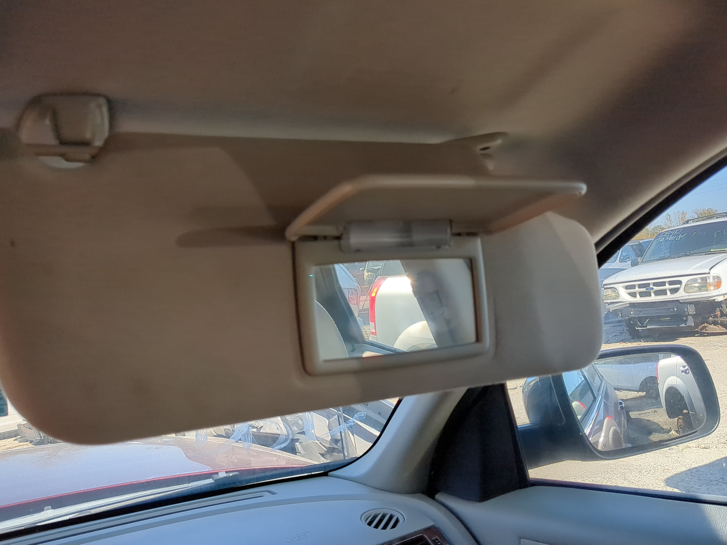 2005-2007 Ford Five Hundred Sun Visor Shade Replacement Passenger Right Mirror Fits Fits 2005 2006 2007 OEM Used Auto Parts 