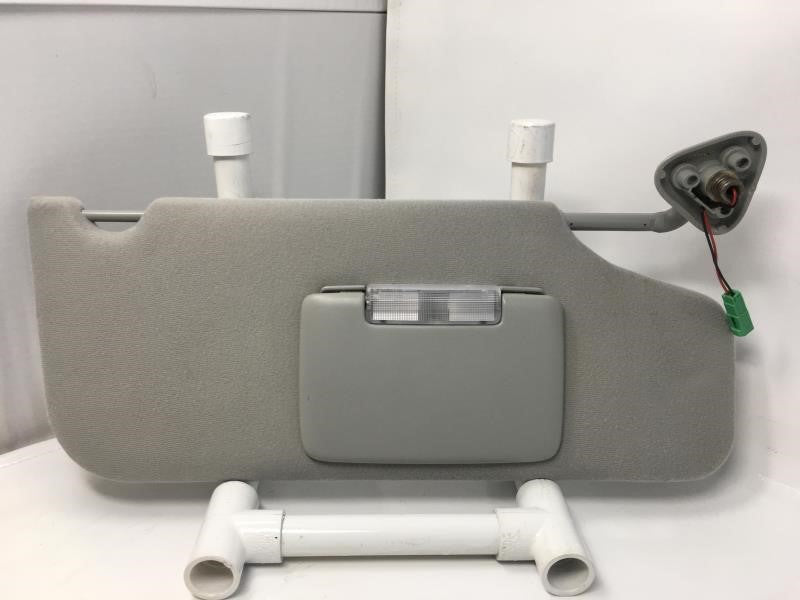 2005-2007 Ford Five Hundred Sun Visor Shade Replacement Passenger Right Mirror Fits Fits 2005 2006 2007 OEM Used Auto Parts 