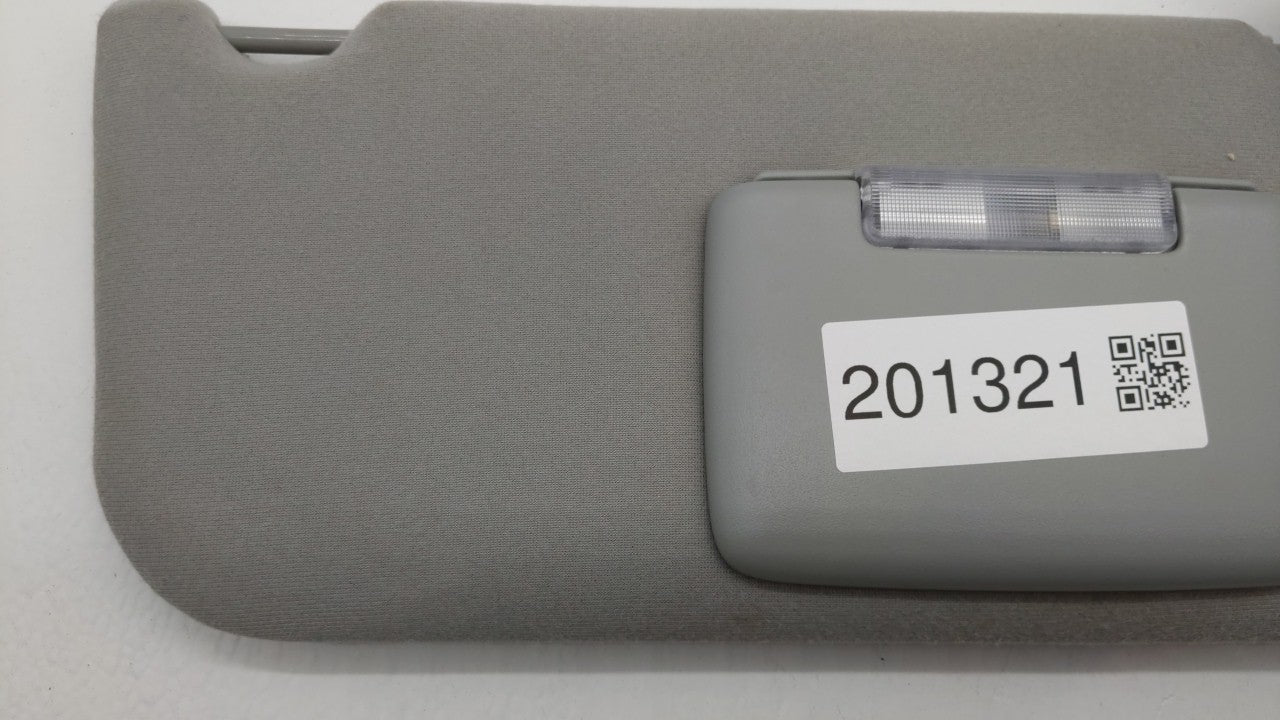 2005-2007 Ford Five Hundred Sun Visor Shade Replacement Passenger Right Mirror Fits Fits 2005 2006 2007 OEM Used Auto Parts 