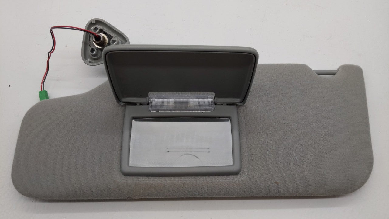 2005-2006 Ford Five Hundred Sun Visor Shade Replacement Driver Left Mirror Fits Fits 2005 2006 OEM Used Auto Parts - Oemused