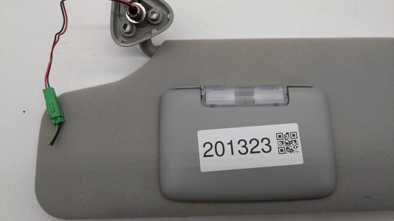 2005-2006 Ford Five Hundred Sun Visor Shade Replacement Driver Left Mirror Fits Fits 2005 2006 OEM Used Auto Parts - Oemused