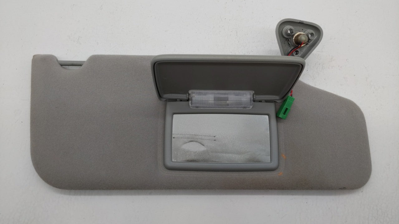 2005-2007 Ford Five Hundred Sun Visor Shade Replacement Passenger Right Mirror Fits Fits 2005 2006 2007 OEM Used Auto Parts 