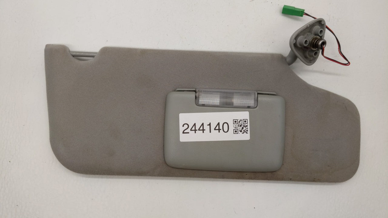 2005-2007 Ford Five Hundred Sun Visor Shade Replacement Passenger Right Mirror Fits Fits 2005 2006 2007 OEM Used Auto Parts 