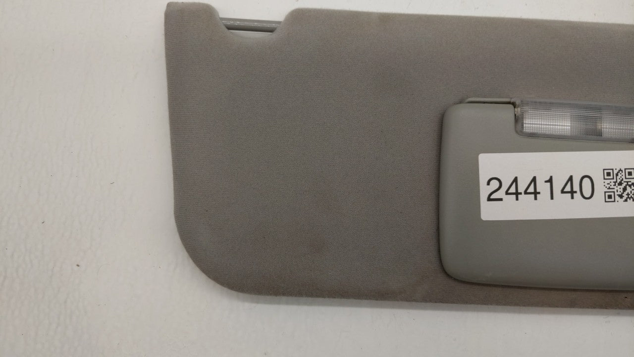 2005-2007 Ford Five Hundred Sun Visor Shade Replacement Passenger Right Mirror Fits Fits 2005 2006 2007 OEM Used Auto Parts 