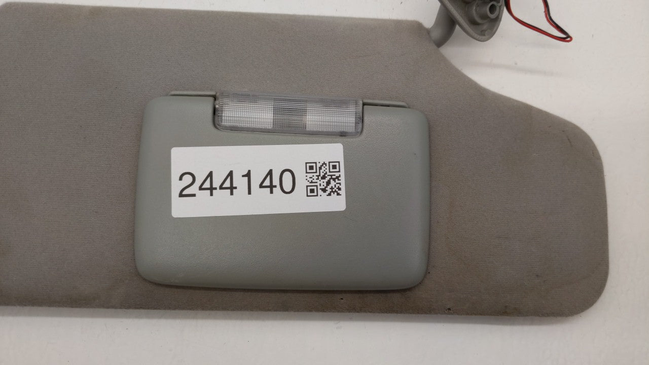 2005-2007 Ford Five Hundred Sun Visor Shade Replacement Passenger Right Mirror Fits Fits 2005 2006 2007 OEM Used Auto Parts 