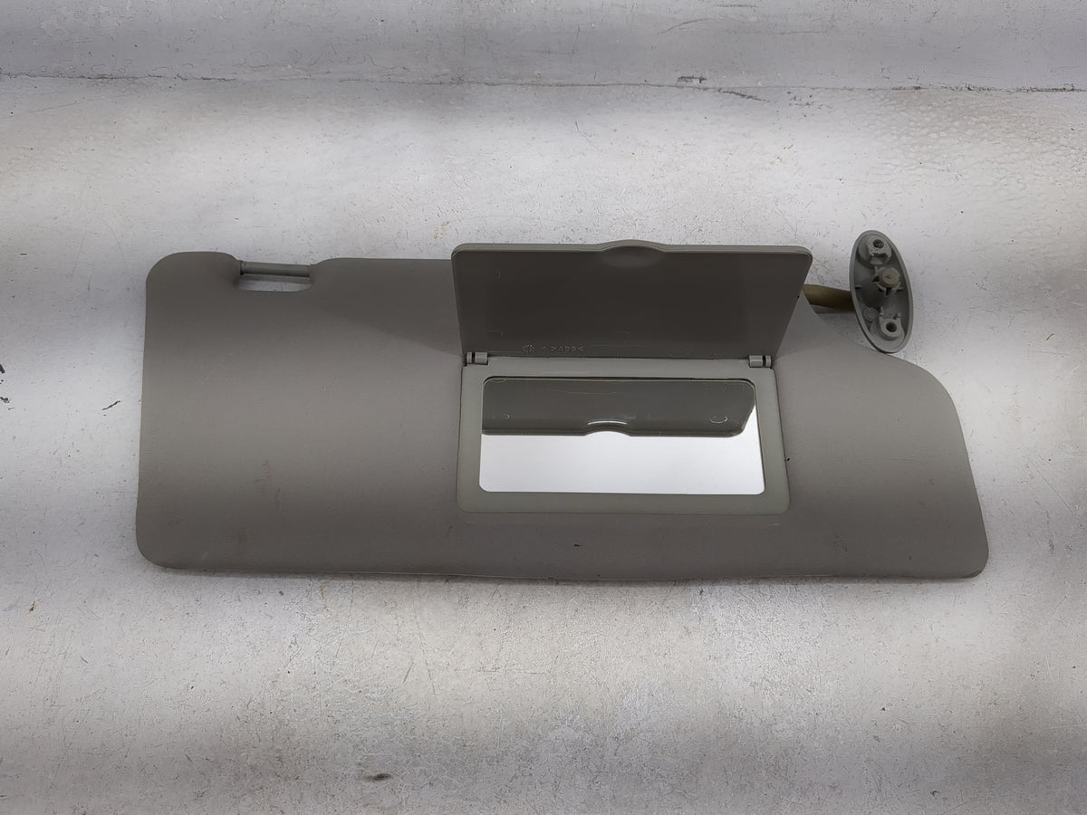 2005-2007 Ford Focus Sun Visor Shade Replacement Passenger Right Mirror Fits Fits 2005 2006 2007 OEM Used Auto Parts - Oemus