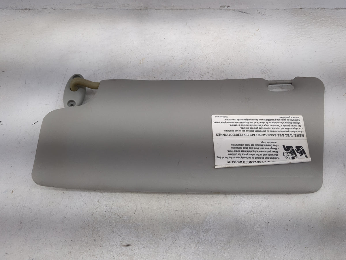 2005-2007 Ford Focus Sun Visor Shade Replacement Passenger Right Mirror Fits Fits 2005 2006 2007 OEM Used Auto Parts - Oemus