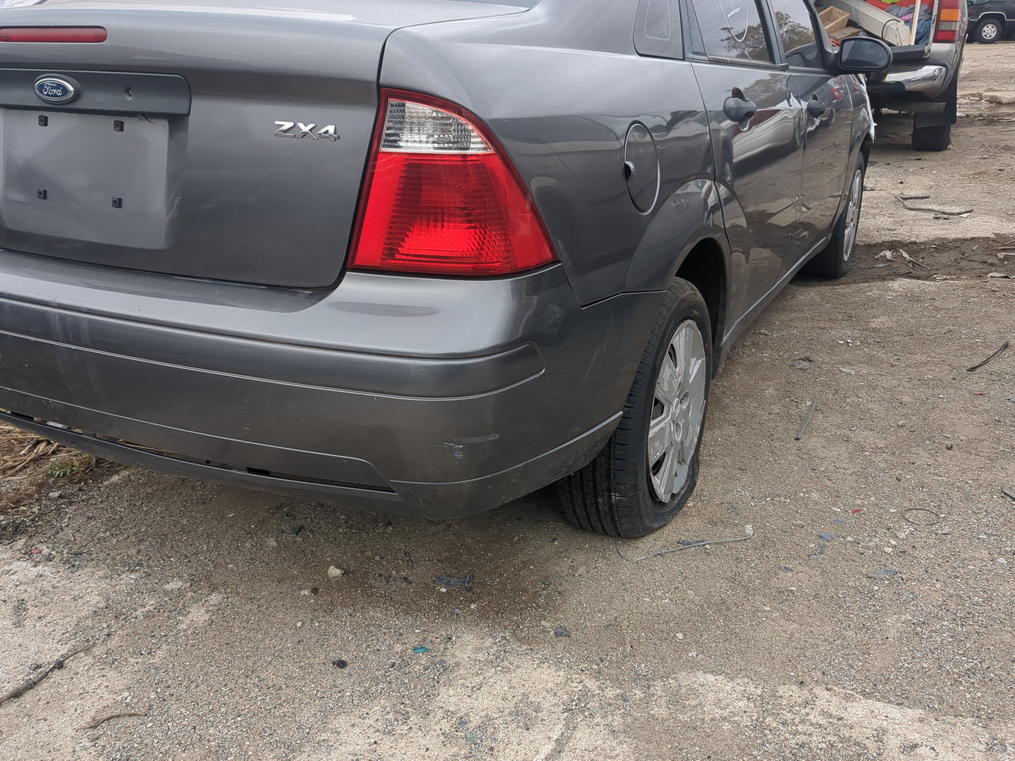 2005-2007 Ford Focus Rear Bumper Assembly Oem - Oemusedautoparts1.com
