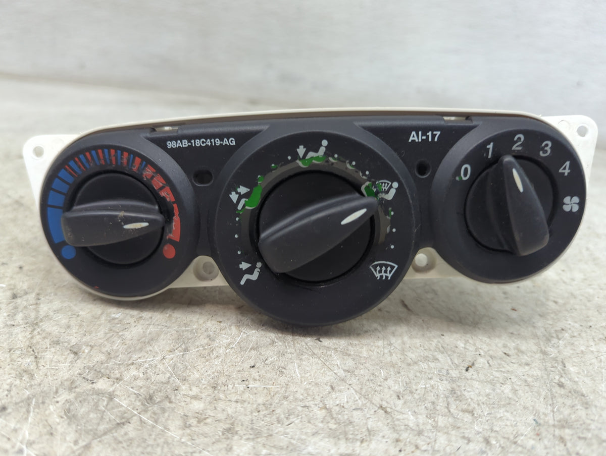 2000-2007 Ford Focus Climate Control Module Temperature AC/Heater Replacement P/N:98AB-18C419-AG 98AB 18C419 AE Fits OEM Use