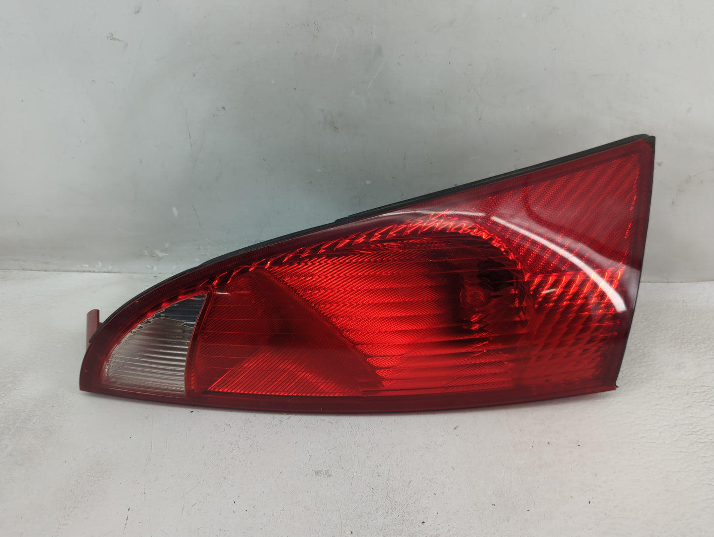 2002-2007 Ford Focus Tail Light Assembly Driver Left OEM P/N:YS4X-13441-K YS4X-13405-K Fits Fits 2002 2003 2004 2005 2006 20