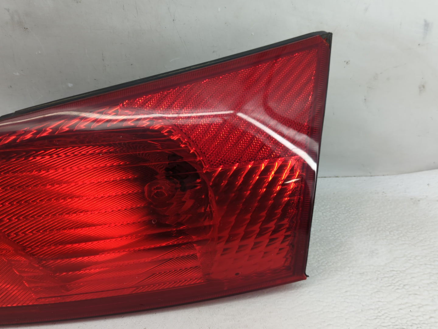 2002-2007 Ford Focus Tail Light Assembly Driver Left OEM P/N:YS4X-13441-K YS4X-13405-K Fits Fits 2002 2003 2004 2005 2006 20