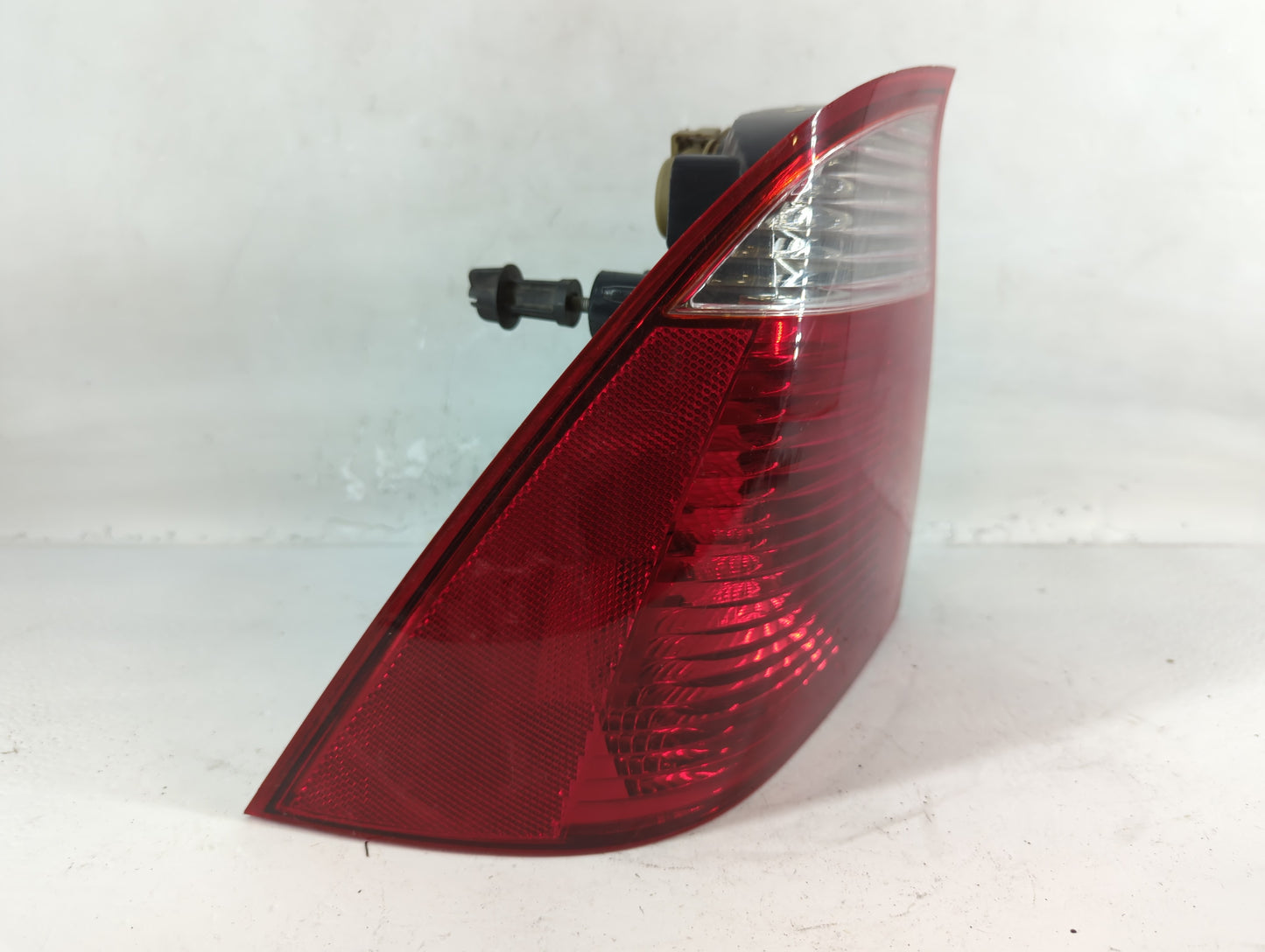2005-2007 Ford Focus Tail Light Assembly Passenger Right OEM P/N:5S4X-13405-A 5S43-13B505-A Fits Fits 2005 2006 2007 OEM Use
