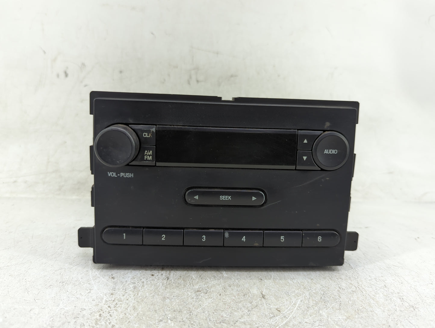 2006-2007 Ford Freestar Radio AM FM Cd Player Receiver Replacement P/N:6F2T-18K810-BA Fits Fits 2006 2007 OEM Used Auto Part