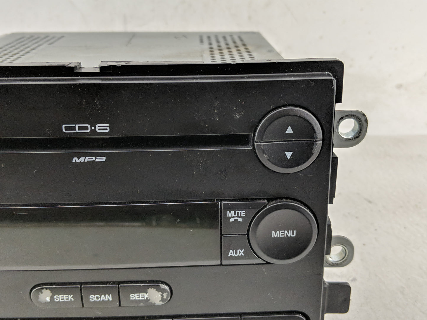 2006 Ford Freestyle Radio AM FM Cd Player Receiver Replacement P/N:6F9T-18C815-AB Fits OEM Used Auto Parts - Oemusedautopart