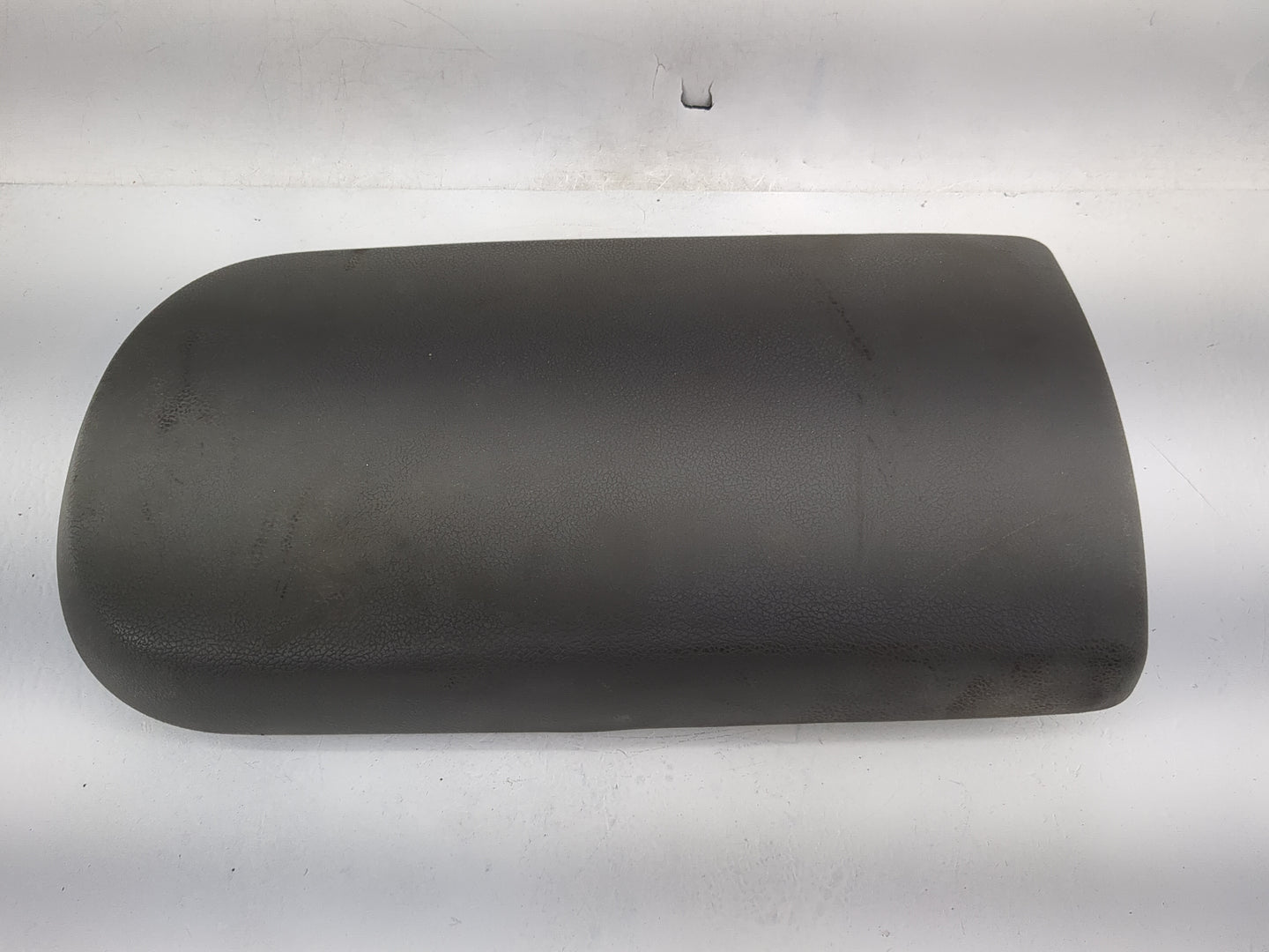 2006 Ford Freestyle Center Console Armrest Cover Lid Fits OEM Used Auto Parts - Oemusedautoparts1.com