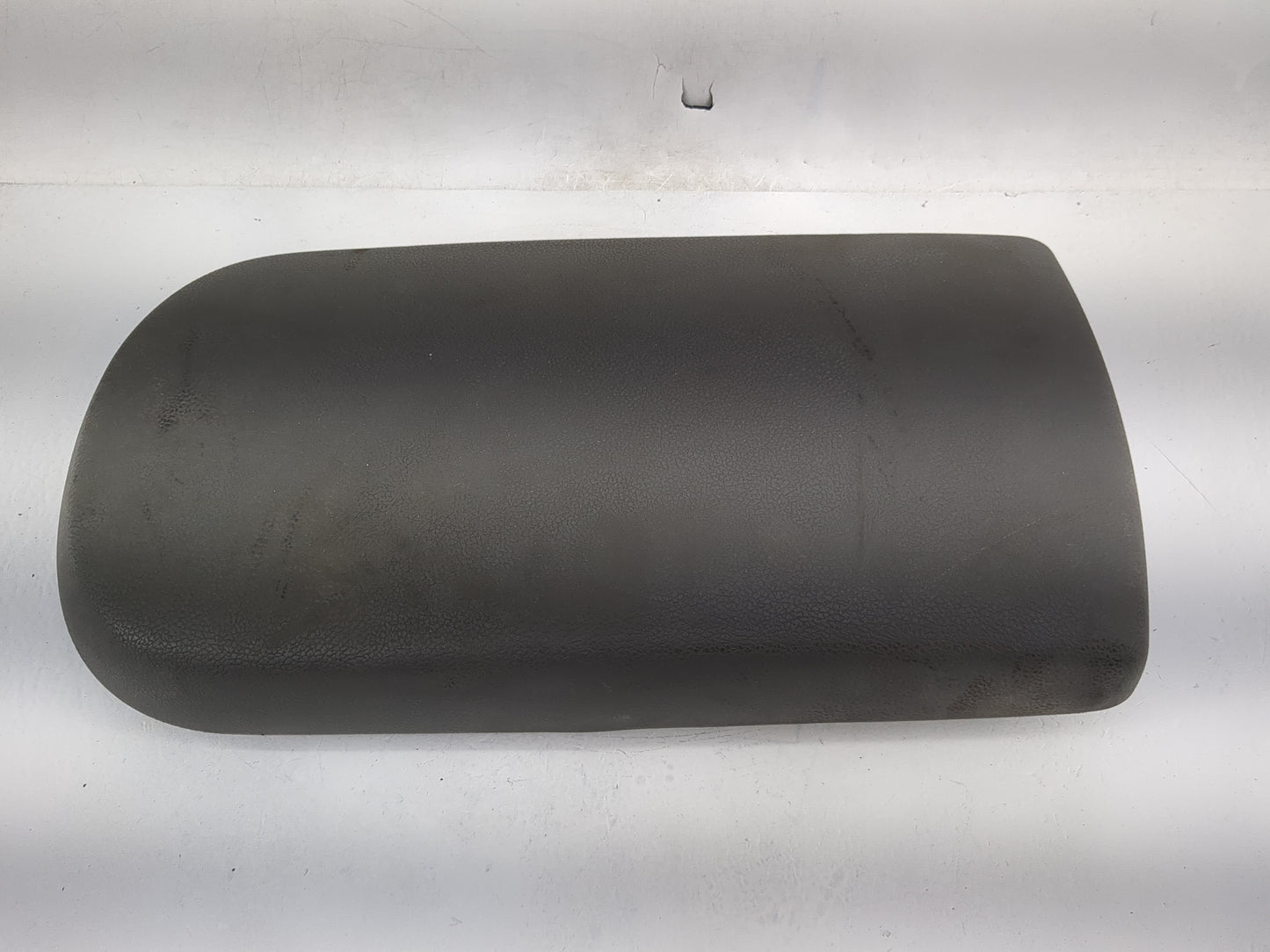 2006 Ford Freestyle Center Console Armrest Cover Lid Fits OEM Used Auto Parts - Oemusedautoparts1.com