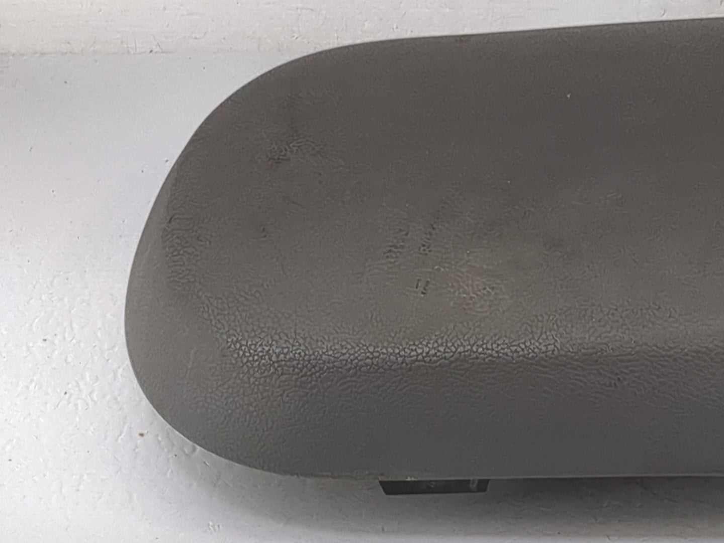 2006 Ford Freestyle Center Console Armrest Cover Lid Fits OEM Used Auto Parts - Oemusedautoparts1.com