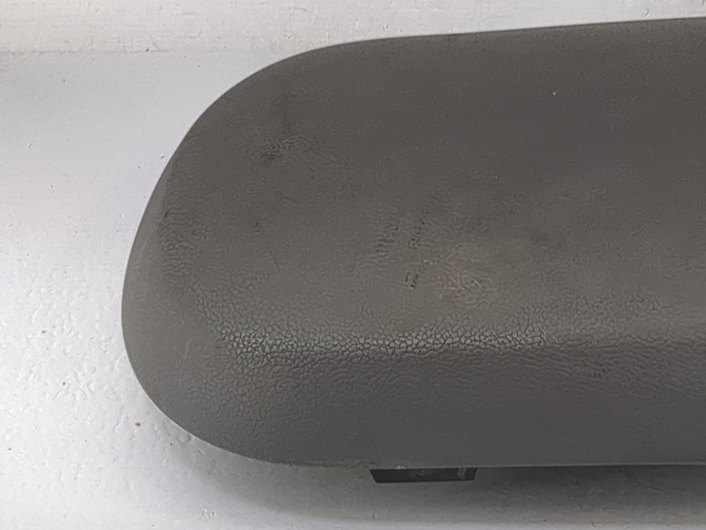 2006 Ford Freestyle Center Console Armrest Cover Lid Fits OEM Used Auto Parts - Oemusedautoparts1.com