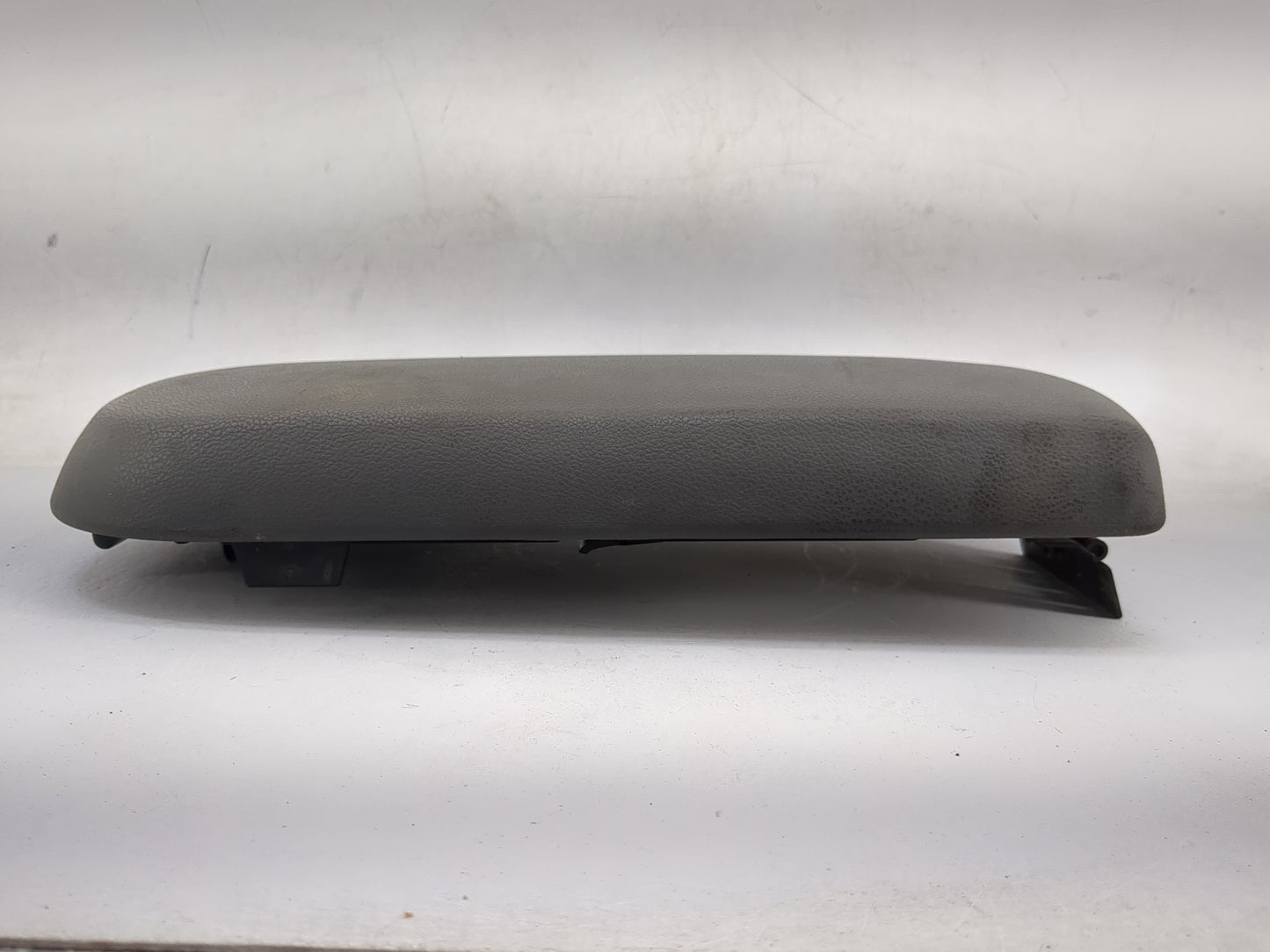2006 Ford Freestyle Center Console Armrest Cover Lid Fits OEM Used Auto Parts - Oemusedautoparts1.com