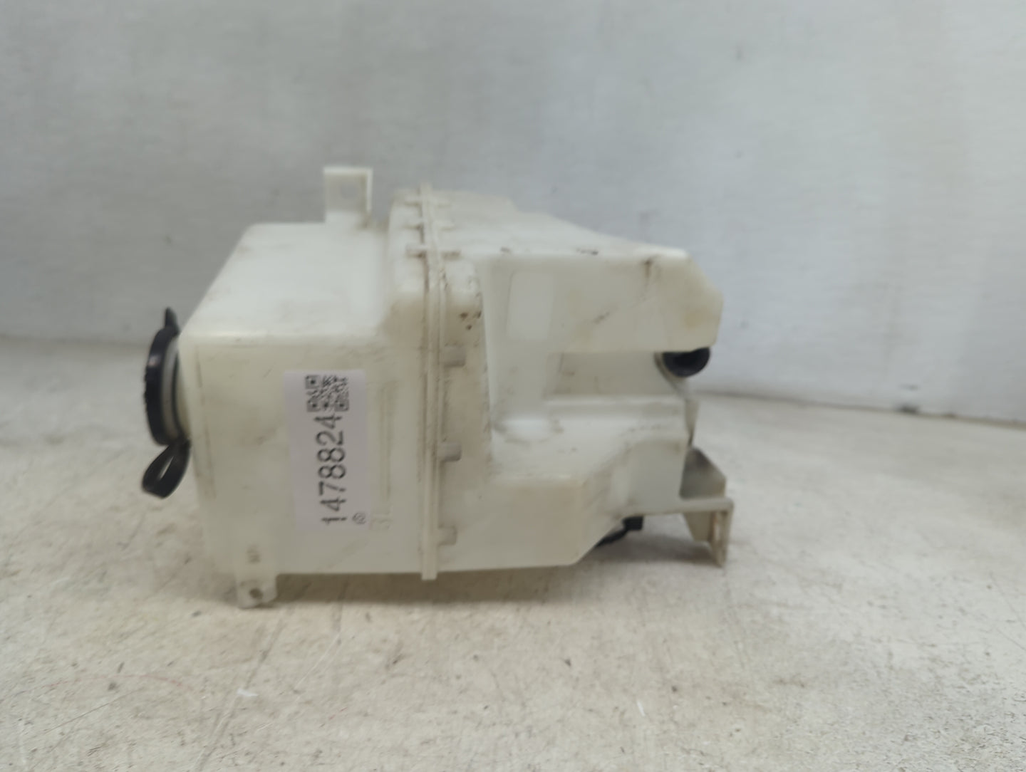 2005-2007 Ford Freestyle Windshield Washer Fluid Reservoir Bottle Oem 1478824 - Oemusedautoparts1.com
