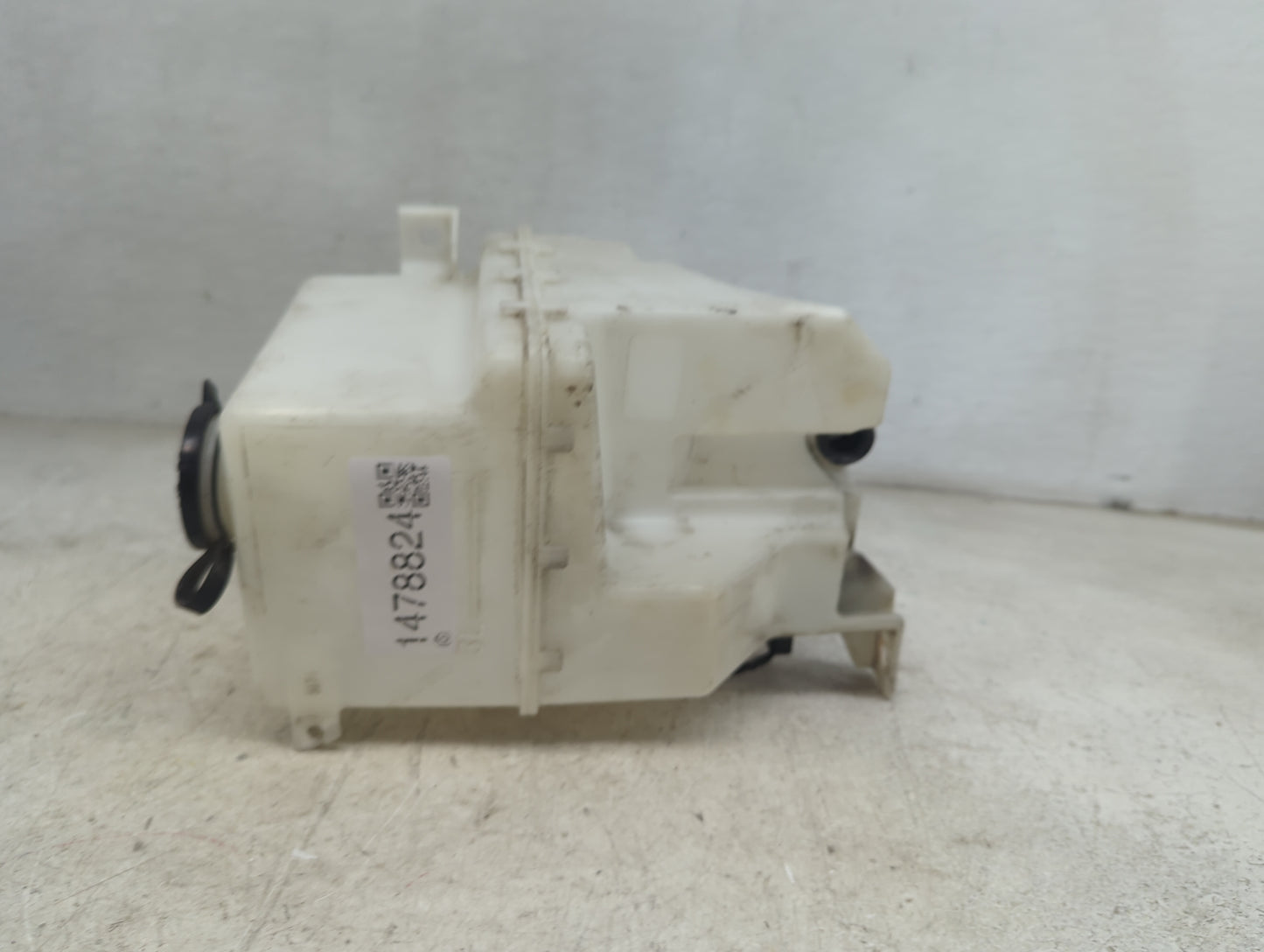 2005-2007 Ford Freestyle Windshield Washer Fluid Reservoir Bottle Oem 1478824 - Oemusedautoparts1.com