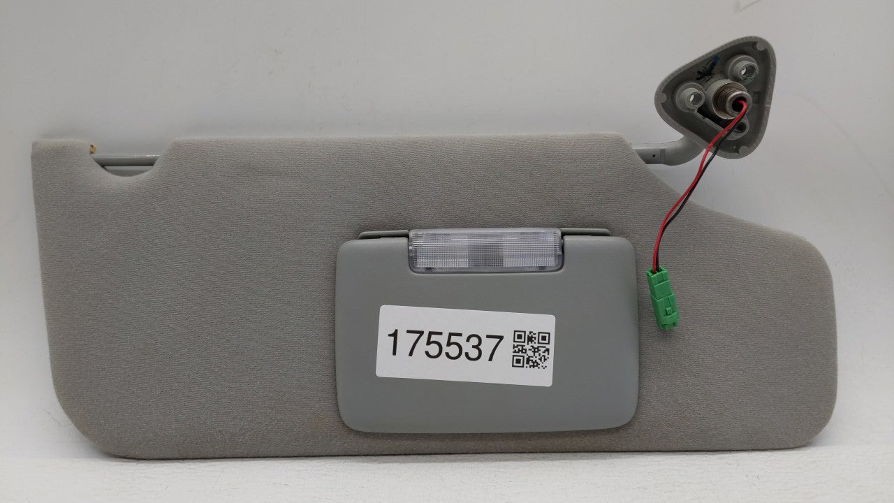 2005-2007 Ford Freestyle Sun Visor Shade Replacement Passenger Right Mirror Fits Fits 2005 2006 2007 OEM Used Auto Parts - O