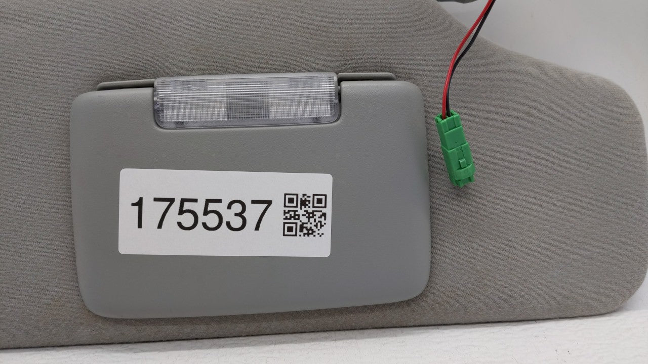 2005-2007 Ford Freestyle Sun Visor Shade Replacement Passenger Right Mirror Fits Fits 2005 2006 2007 OEM Used Auto Parts - O