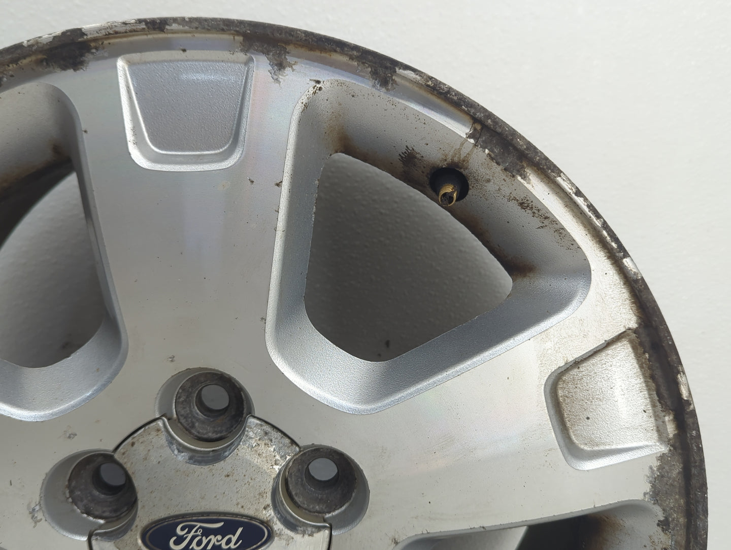 2005-2007 Ford Freestyle Oem Wheel Rim 909524 - Oemusedautoparts1.com