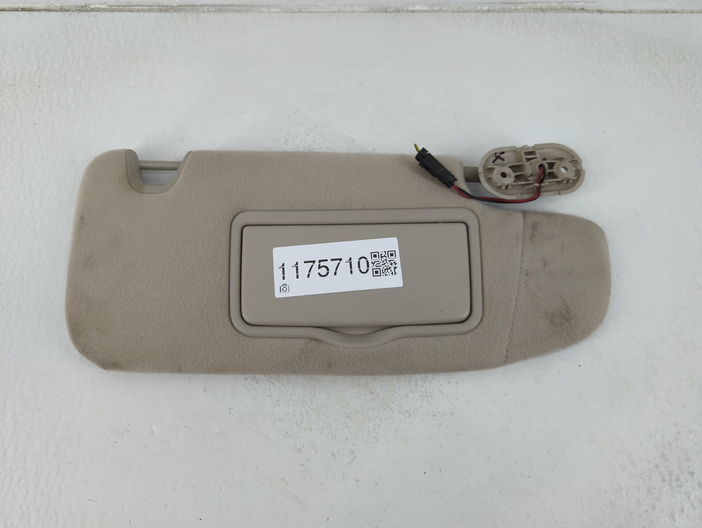 2006-2009 Ford Fusion Sun Visor Shade Replacement Passenger Right Mirror Fits Fits 2006 2007 2008 2009 OEM Used Auto Parts -