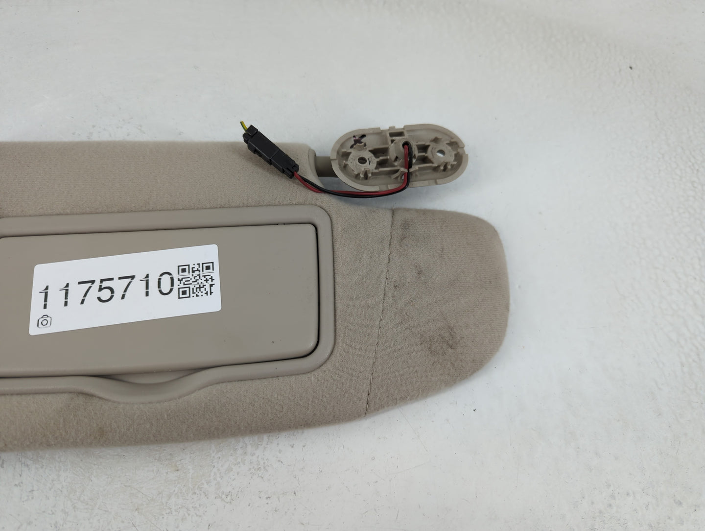 2006-2009 Ford Fusion Sun Visor Shade Replacement Passenger Right Mirror Fits Fits 2006 2007 2008 2009 OEM Used Auto Parts -