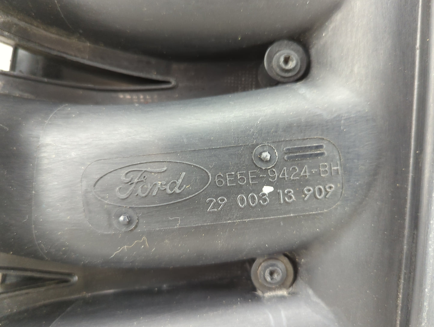 2006-2009 Ford Fusion Air Intake Manifold P/N:6E5E-9424-BH Fits Fits 2006 2007 2008 2009 OEM Used Auto Parts - Oemusedautopa