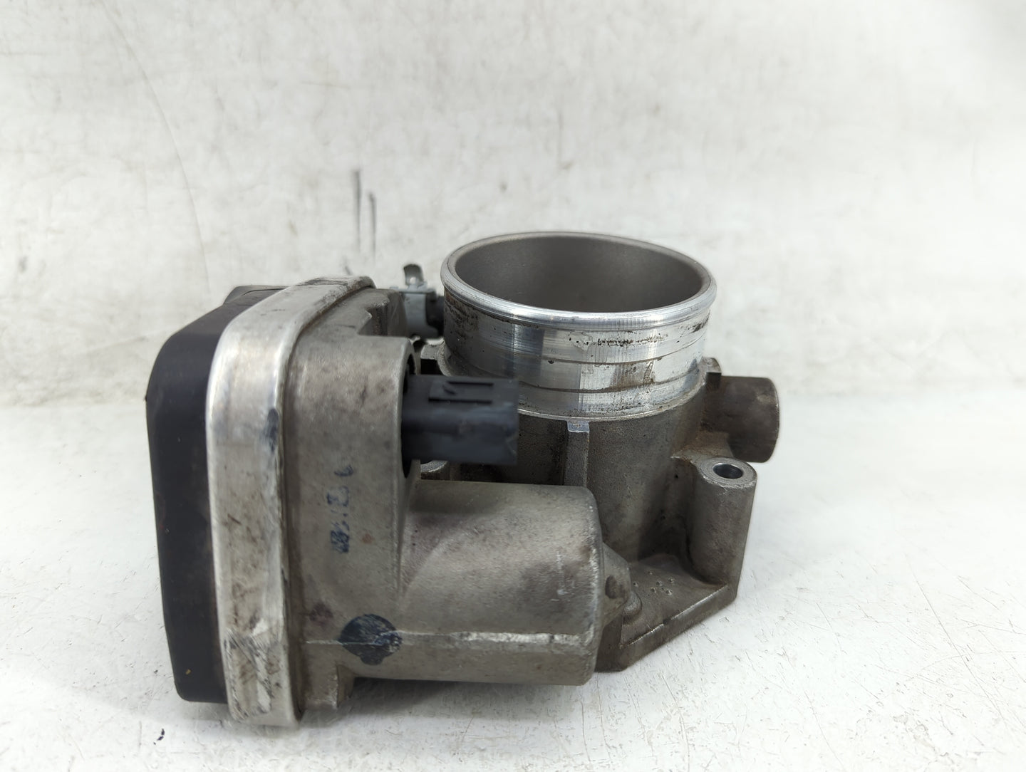 2006-2009 Ford Fusion Throttle Body P/N:5 718 201 Fits Fits 2006 2007 2008 2009 OEM Used Auto Parts - Oemusedautoparts1.com