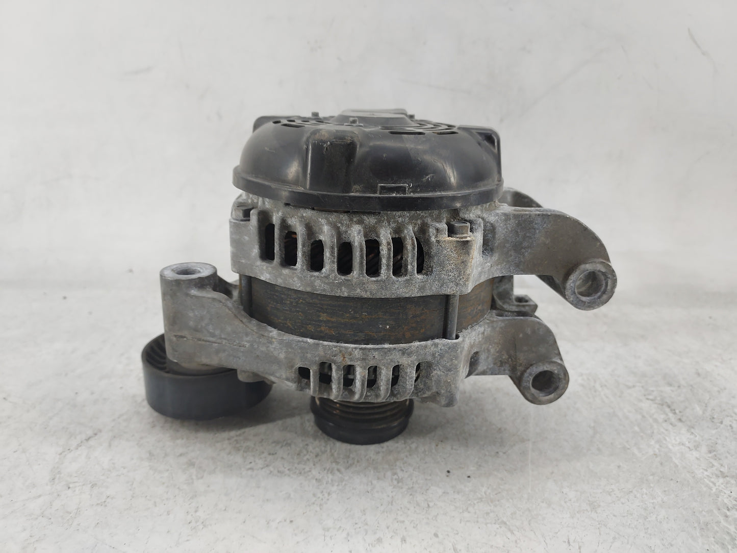 2006-2009 Ford Fusion Alternator Replacement Generator Charging Assembly Engine OEM P/N:6E5T-10300-BD Fits OEM Used Auto Par