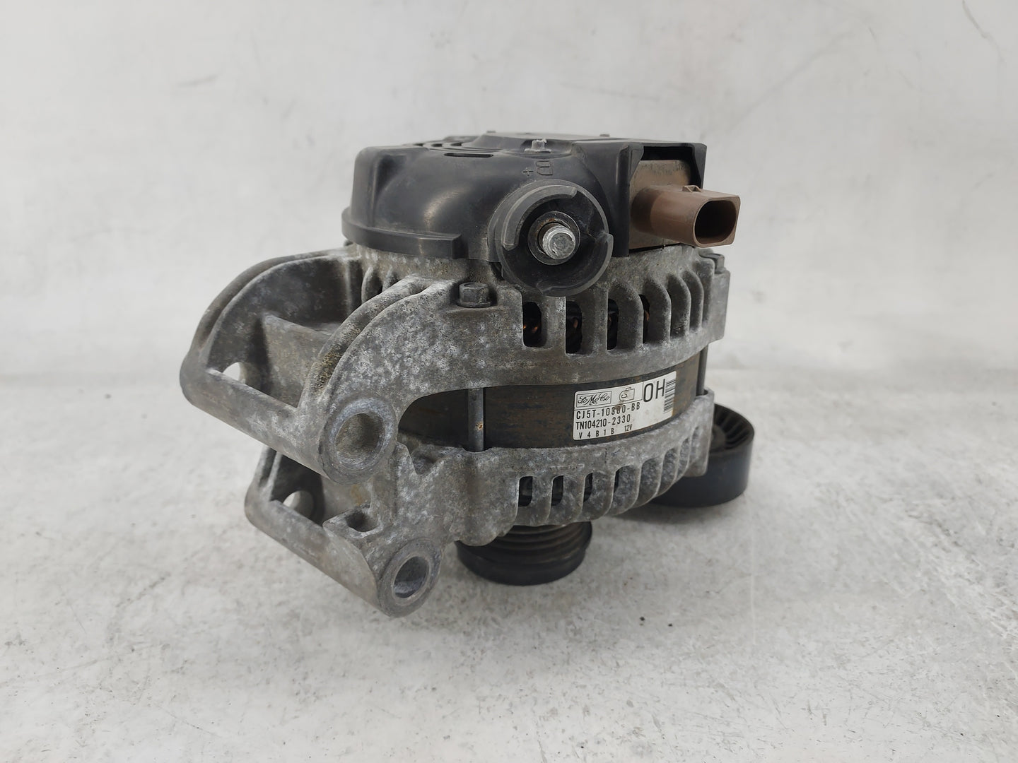 2006-2009 Ford Fusion Alternator Replacement Generator Charging Assembly Engine OEM P/N:6E5T-10300-BD Fits OEM Used Auto Par